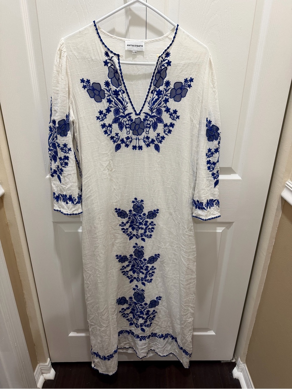 ANTIK BATIK Vana Long Dress Blue Floral Embroidered Large/42 - Picture 6 of 8